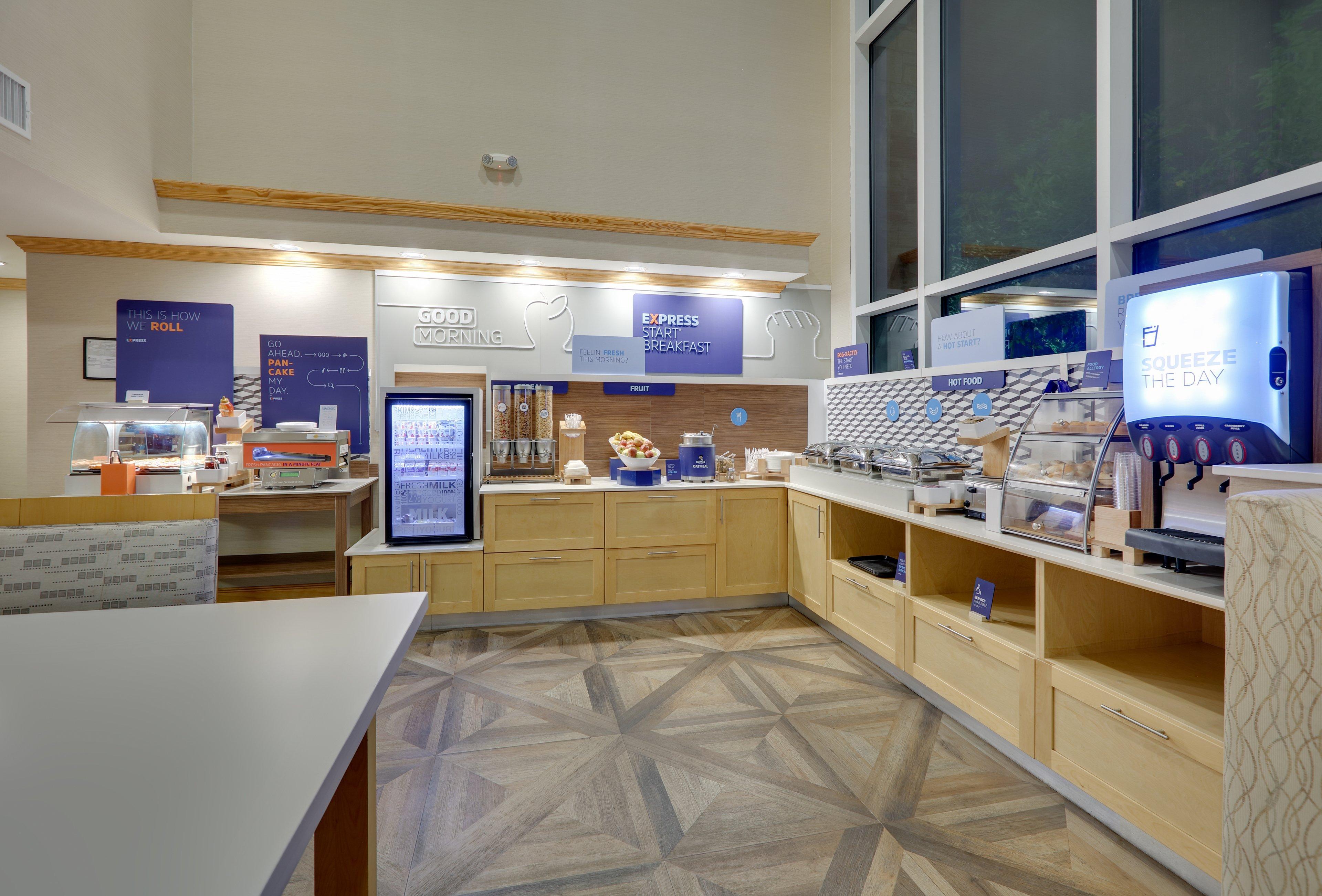Hotel Express & Brooks Base By Ihg