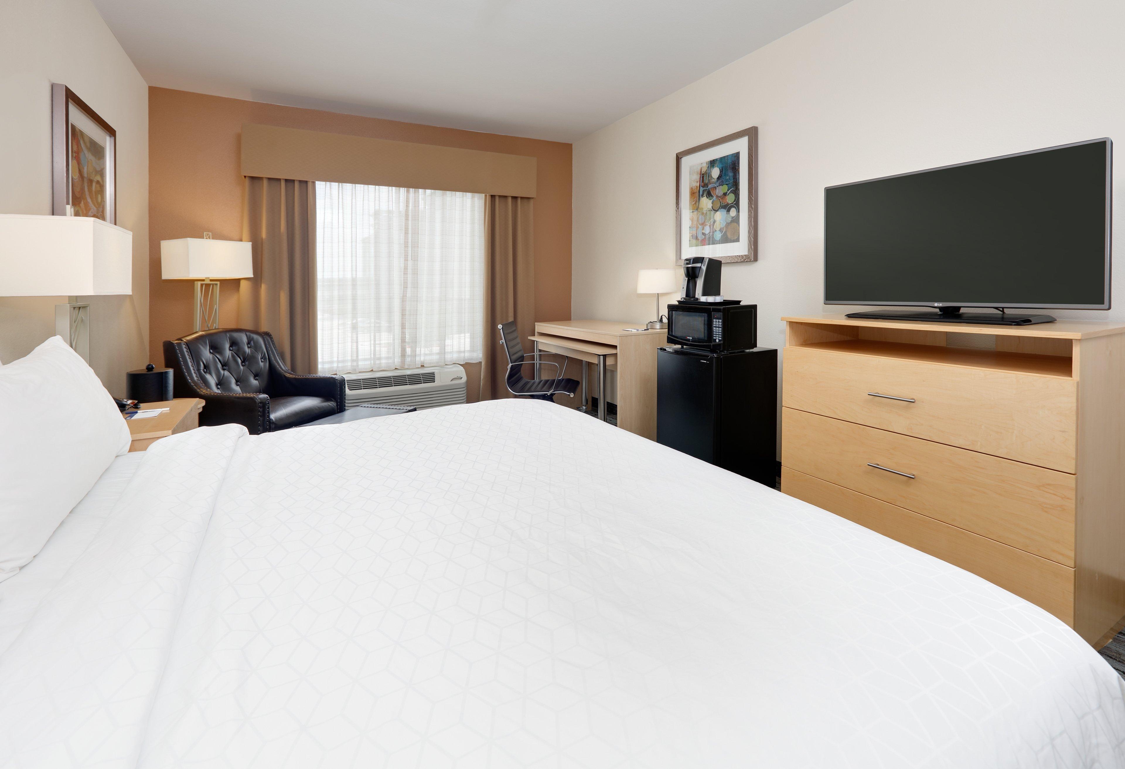 Express & Brooks Base By Ihg Hotel 3*