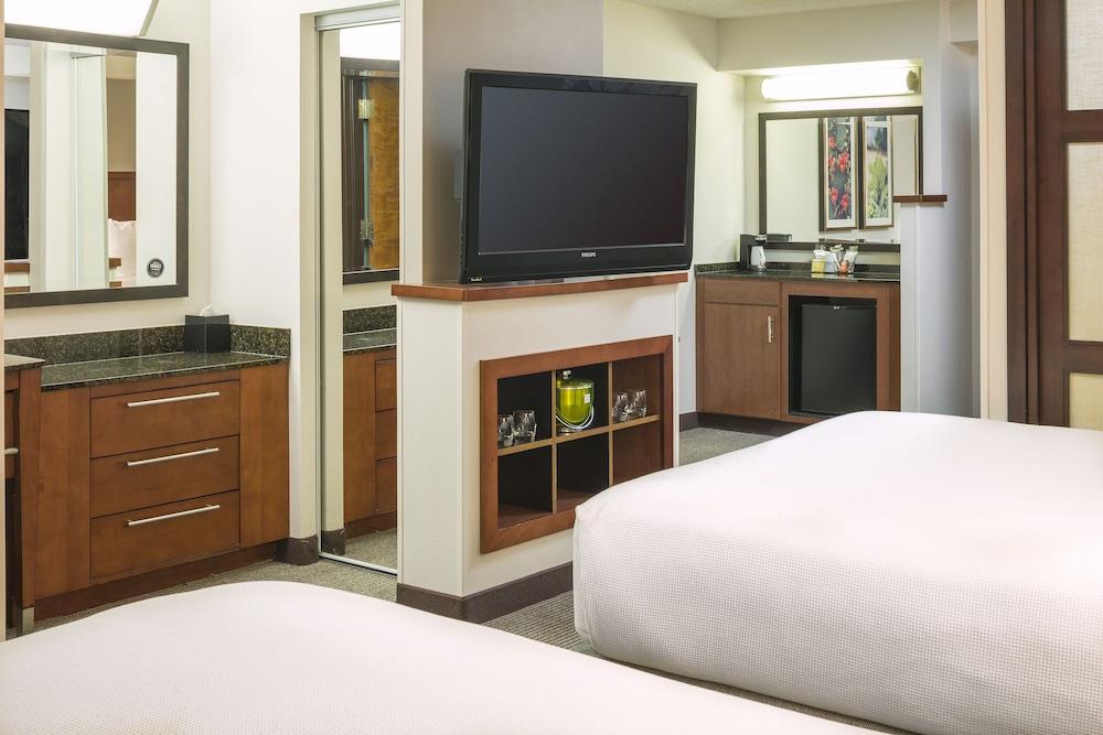 Hyatt Place Airport/quarry Market Hotel San Antonio