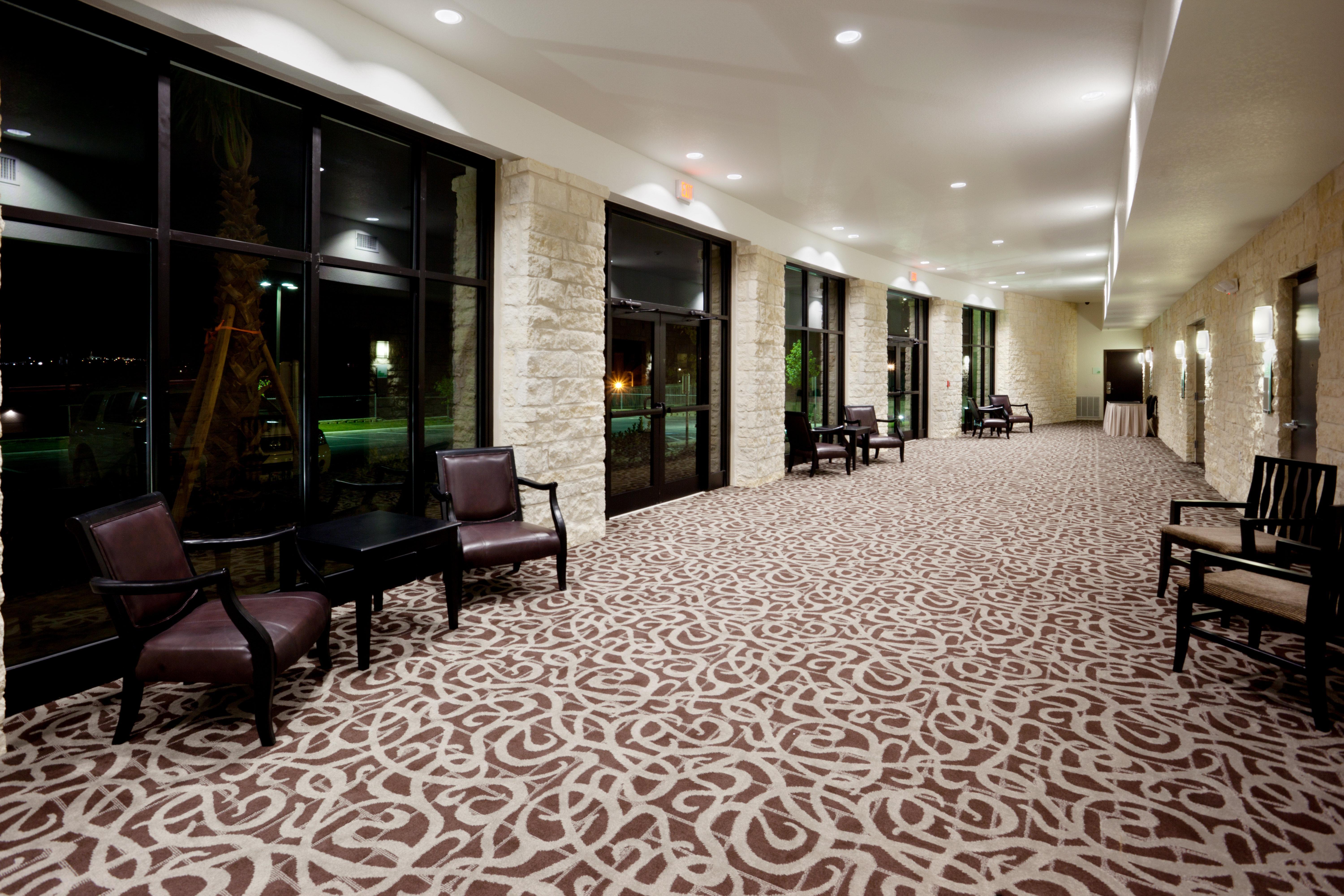 North Stone Oak Area By Ihg Hotel