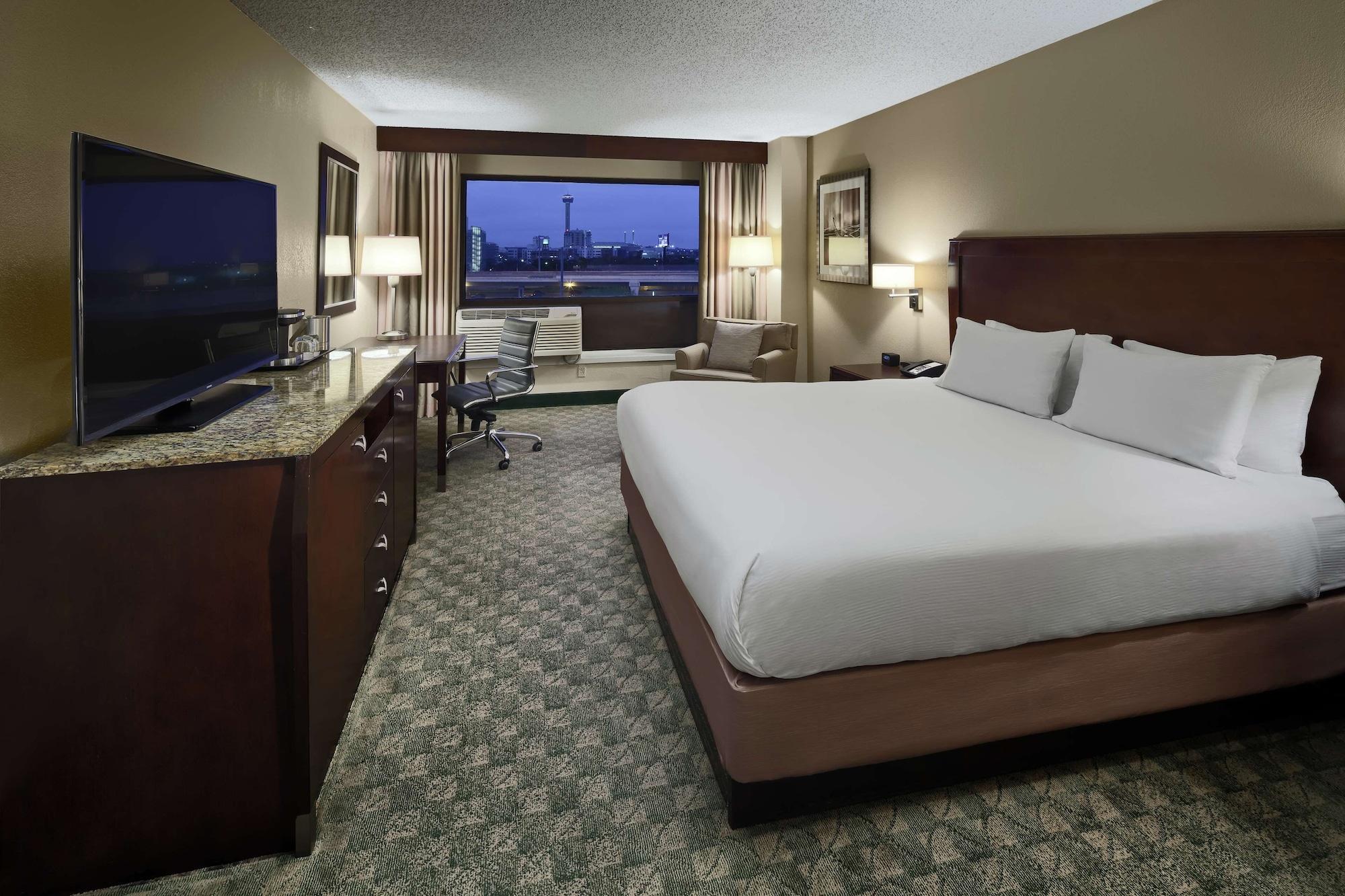 Doubletree By Hilton Downtown Hotel 4*