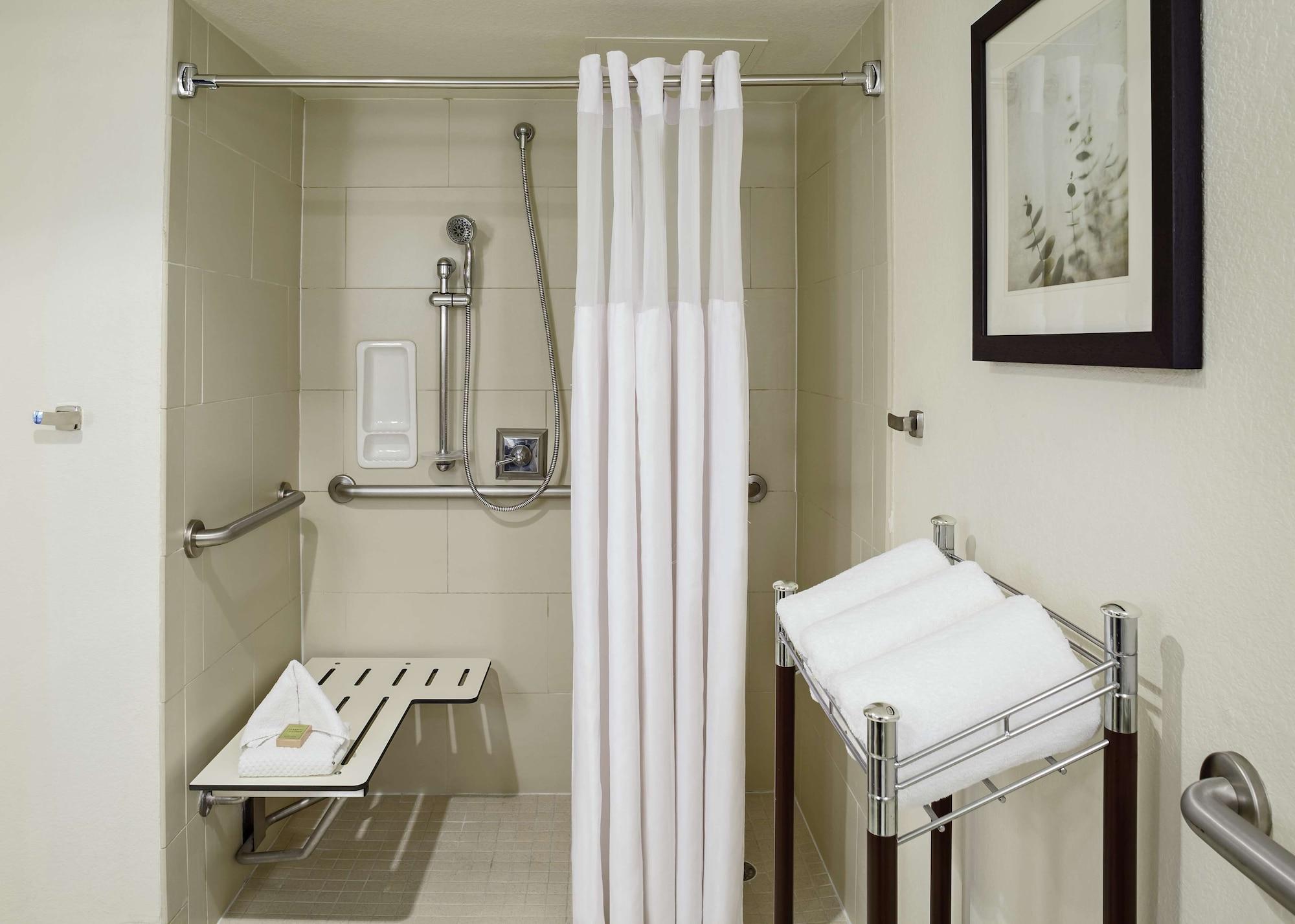 Hotel Doubletree By Hilton Downtown 4*