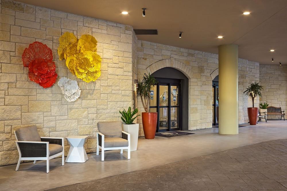 Doubletree By Hilton Downtown Hotel San Antonio