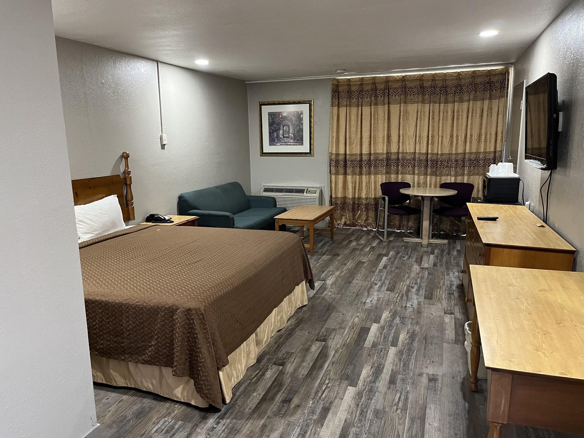 Mid Towne & Motel *