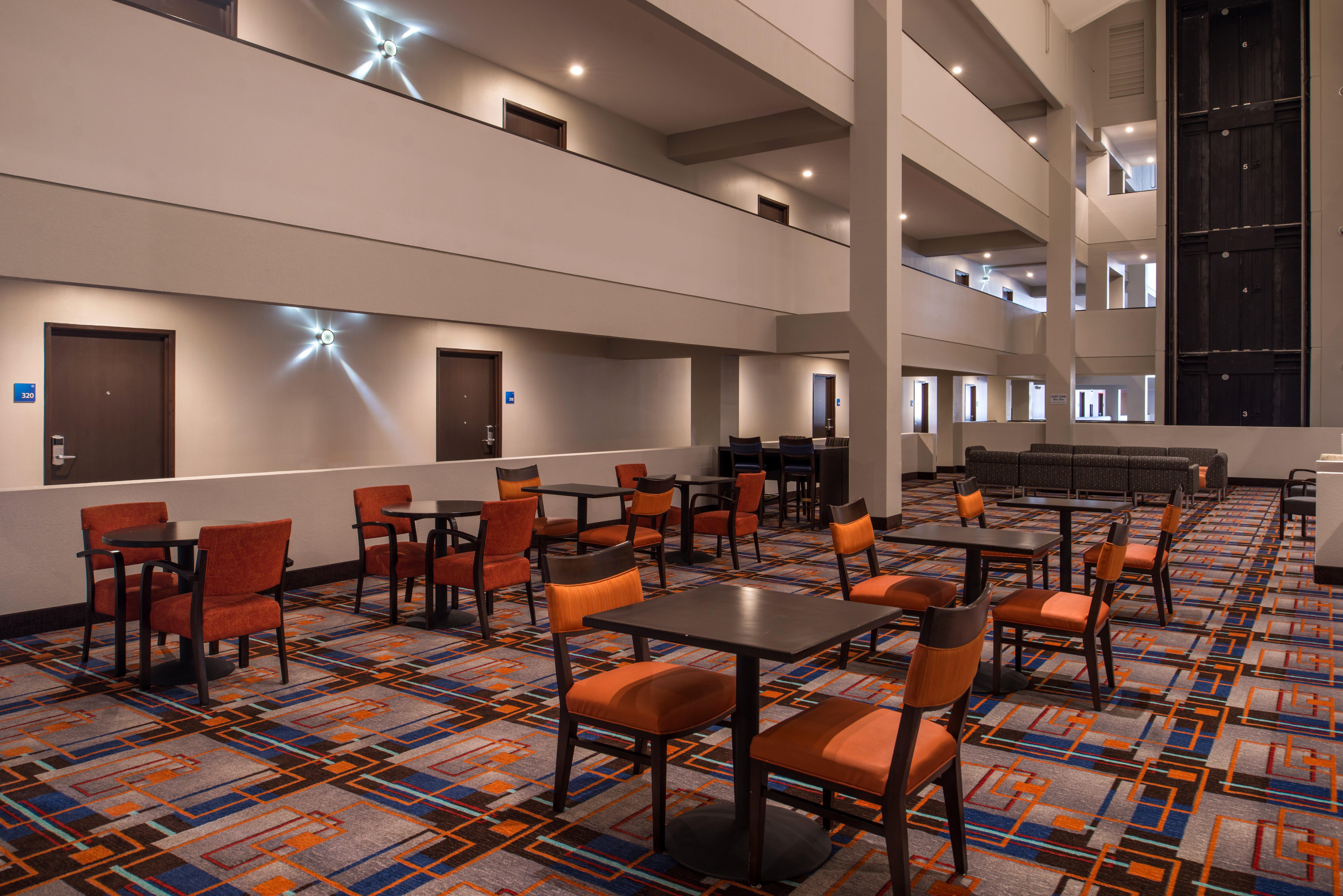 Express & Medical - Six Flags By Ihg 3*