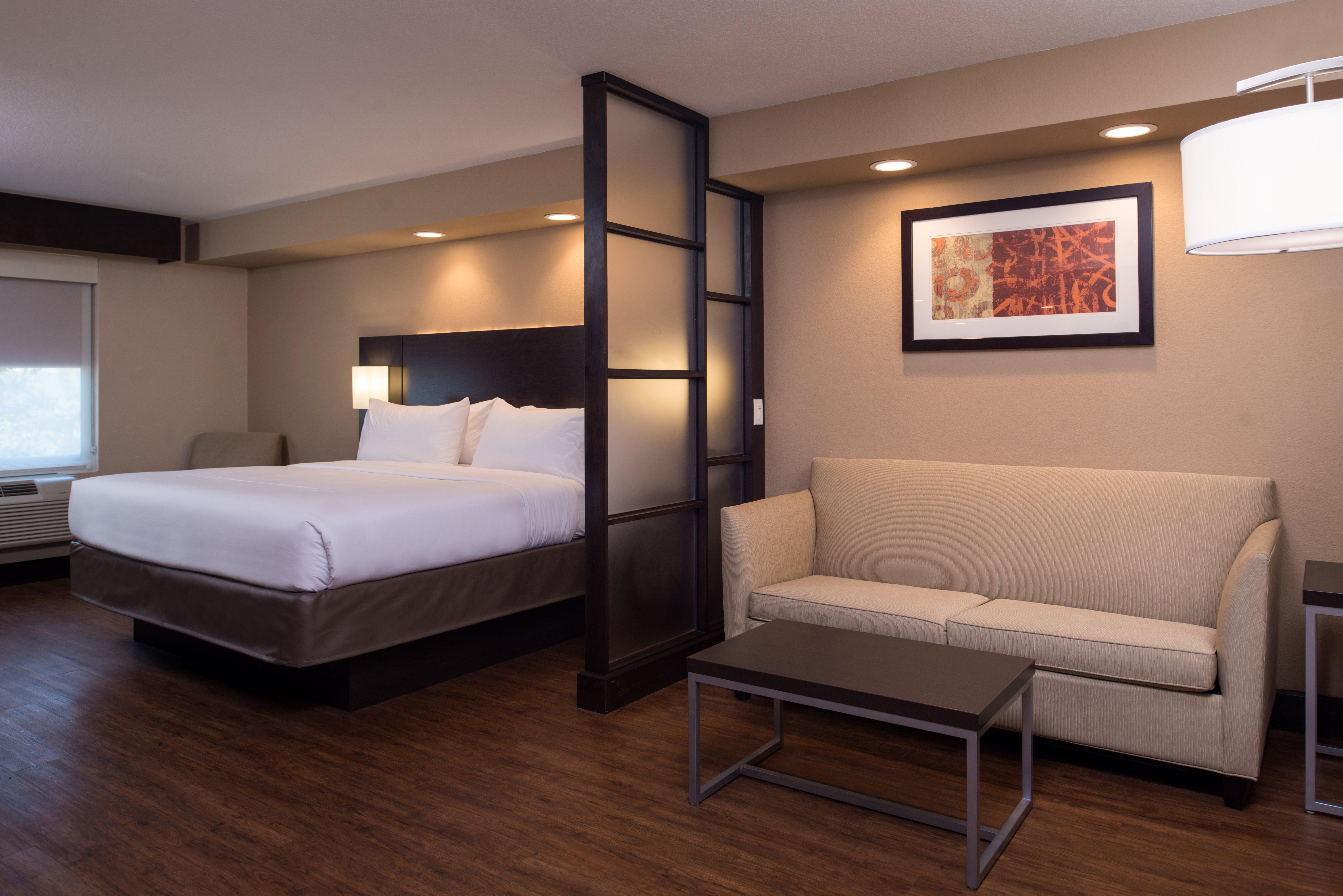 Express & Medical - Six Flags By Ihg 3* San Antonio
