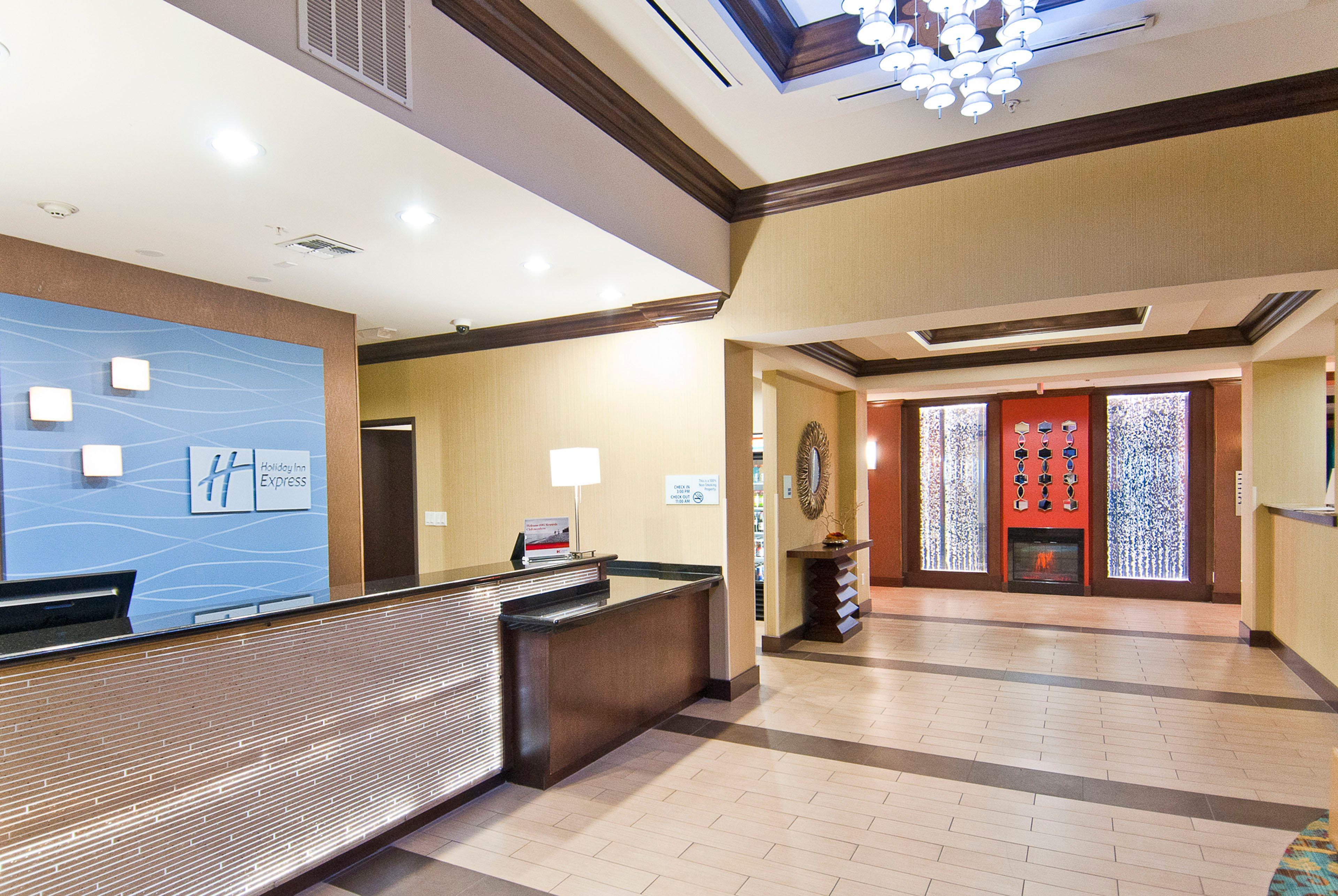 Hotel Express & Frost Bank Center By Ihg San Antonio