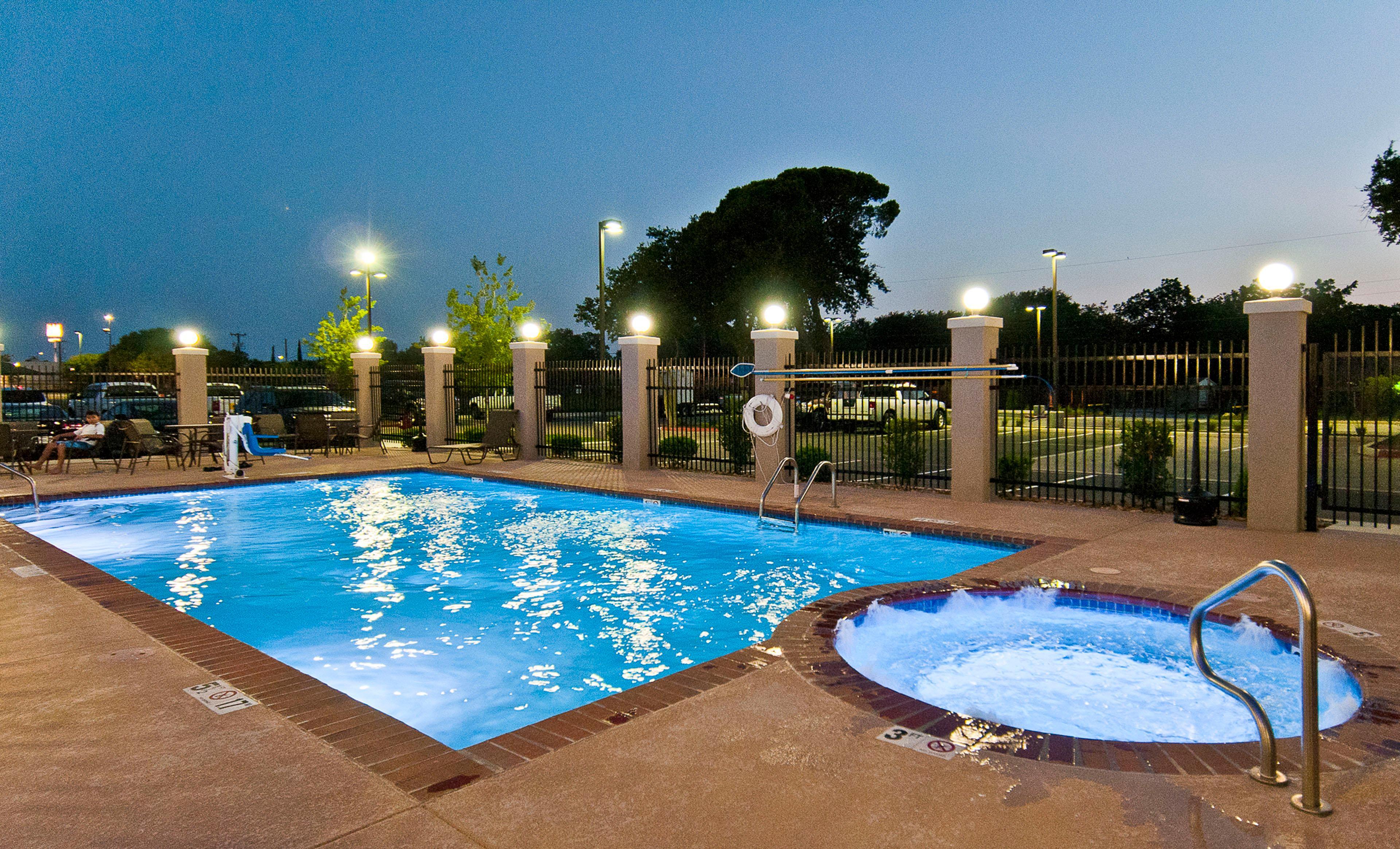 Express & Frost Bank Center By Ihg Hotel San Antonio