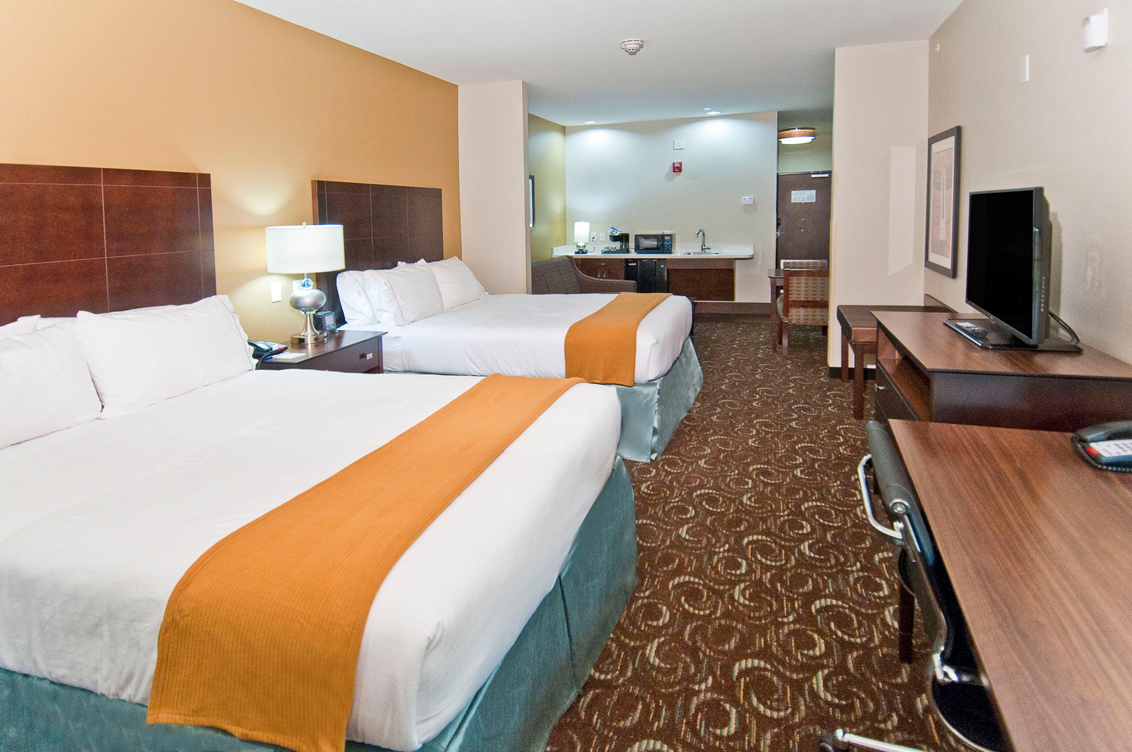 Hotel Express & Frost Bank Center By Ihg