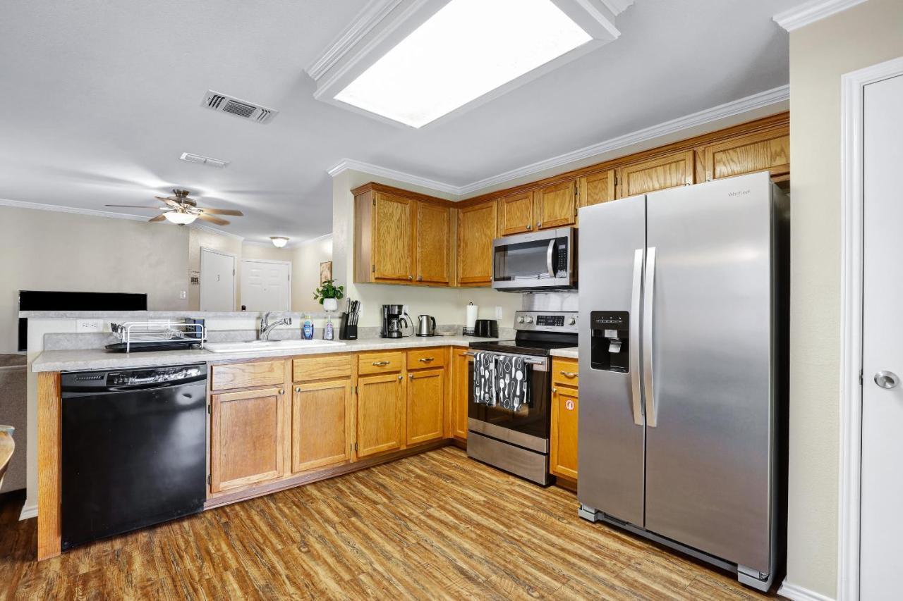 Holiday home Seaworld Retreat Unwind Just Steps From The Action *