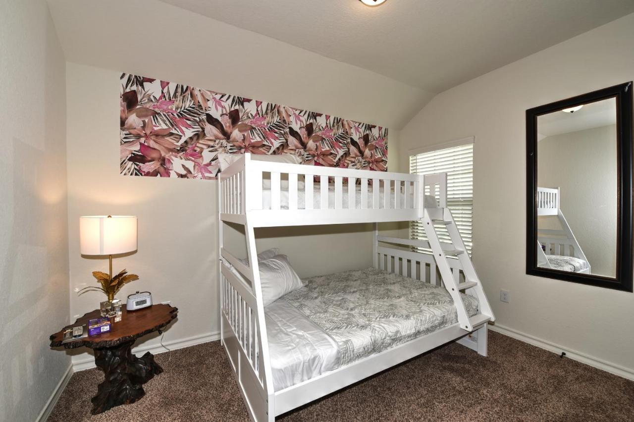 New 3 Bedroom Vacation Lackland/sea World/la Cantera Apartment