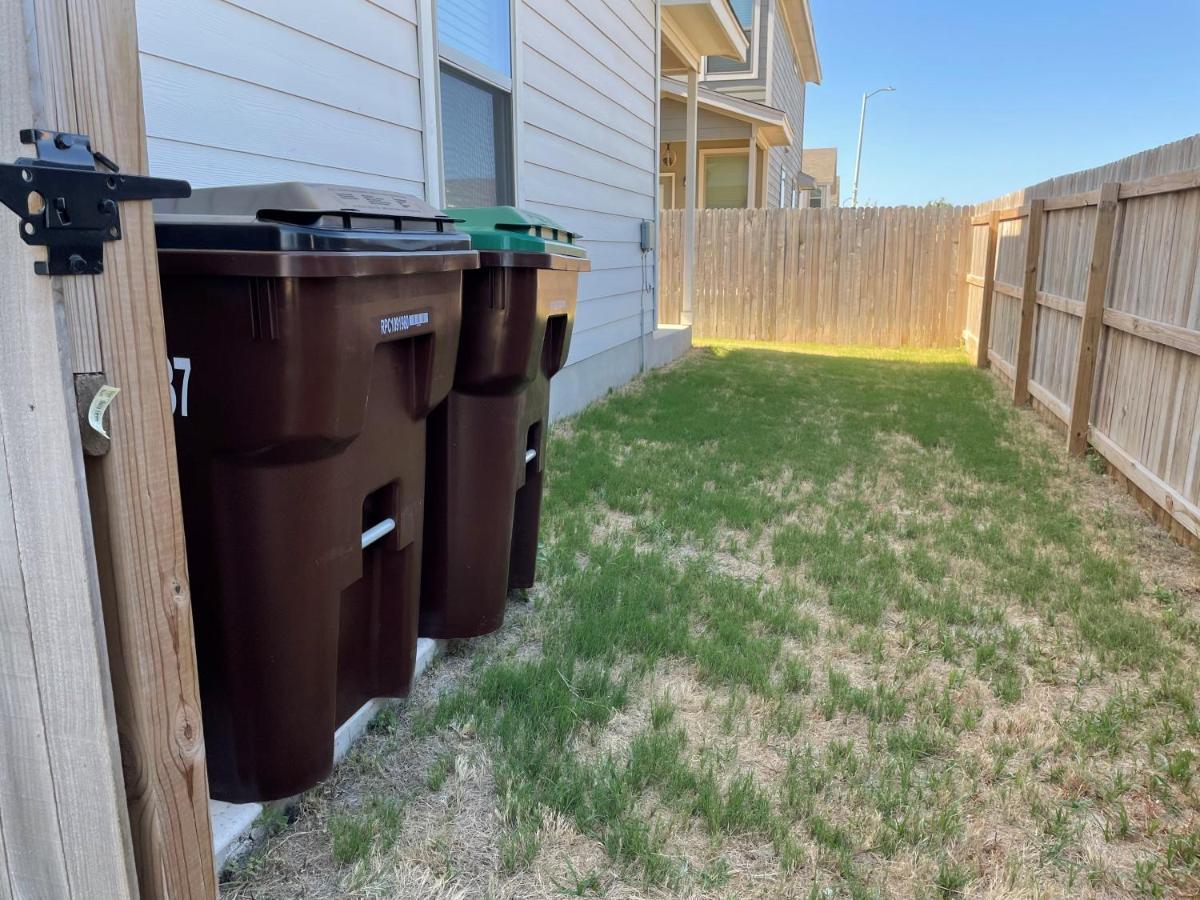 New 3 Bedroom Vacation Lackland/sea World/la Cantera