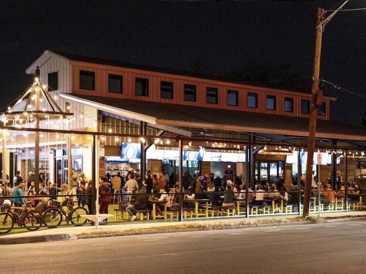 Southtown Downtown Walk To Riverwalk Holiday home *