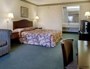 Hotel Days By Wyndham Near Fiesta Park