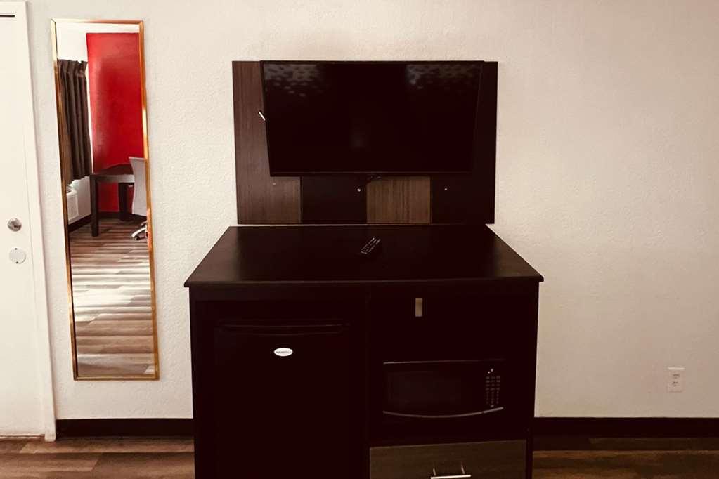 Econo & Downtown Riverwalk Area Hotel 2*