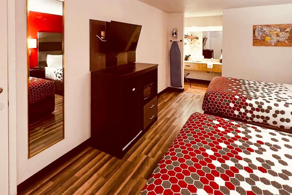 Hotel Econo & Downtown Riverwalk Area