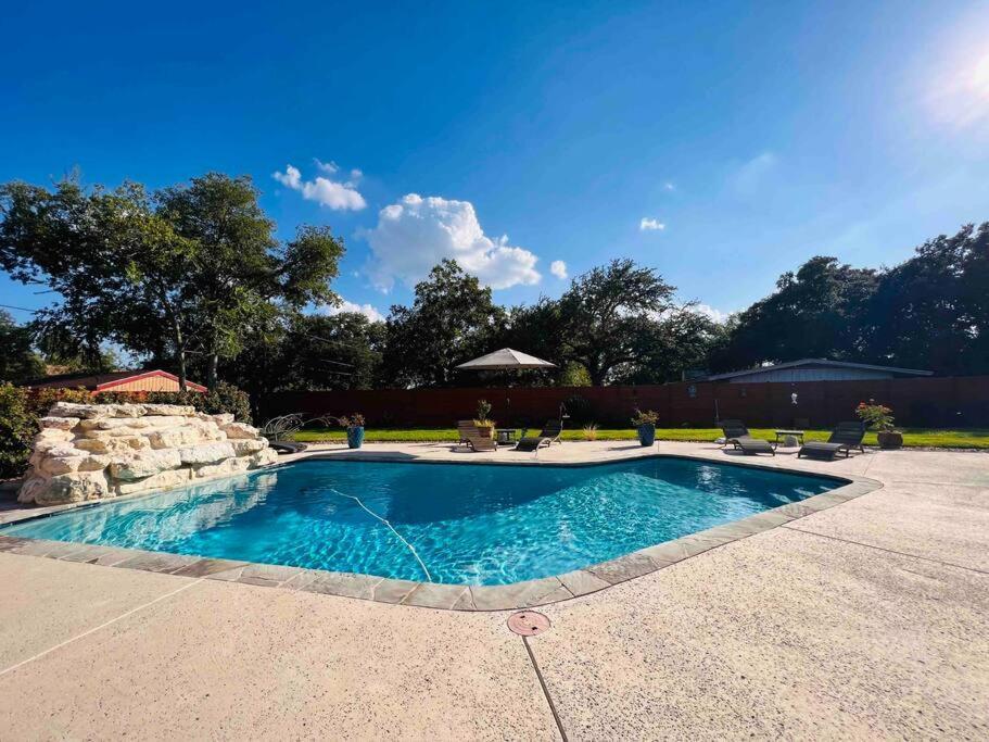 Holiday home *new* Casa Azul-4b4b Upscale Oasis-pool San Antonio