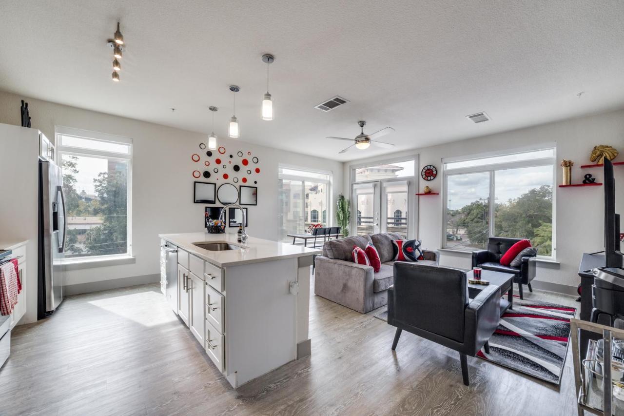 Radiant On The Riverwalk 1325 Apartment San Antonio
