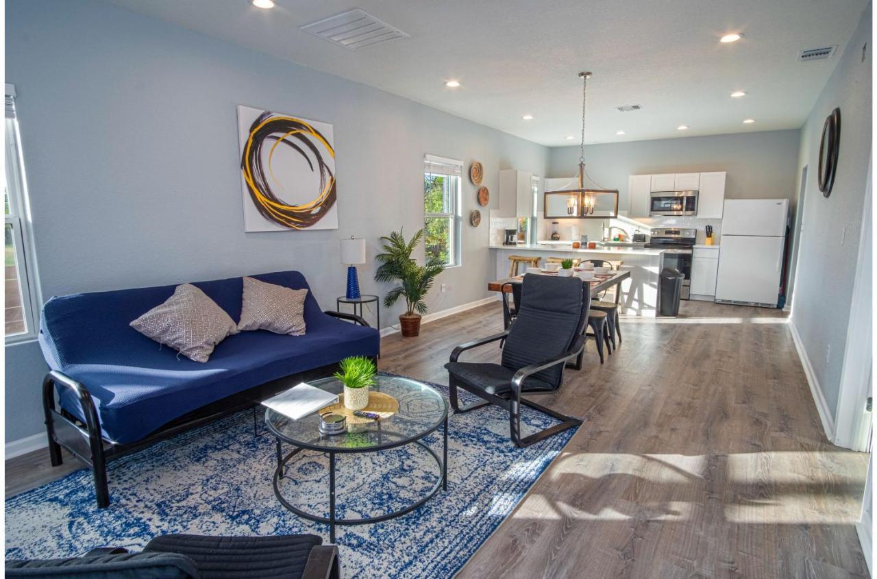 Downtown Dream Spacious 4br2ba Sleeps 12 Holiday home San Antonio