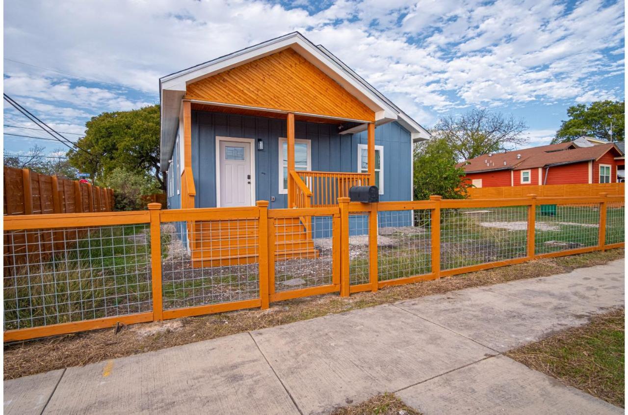 Downtown Dream Spacious 4br2ba Sleeps 12 San Antonio
