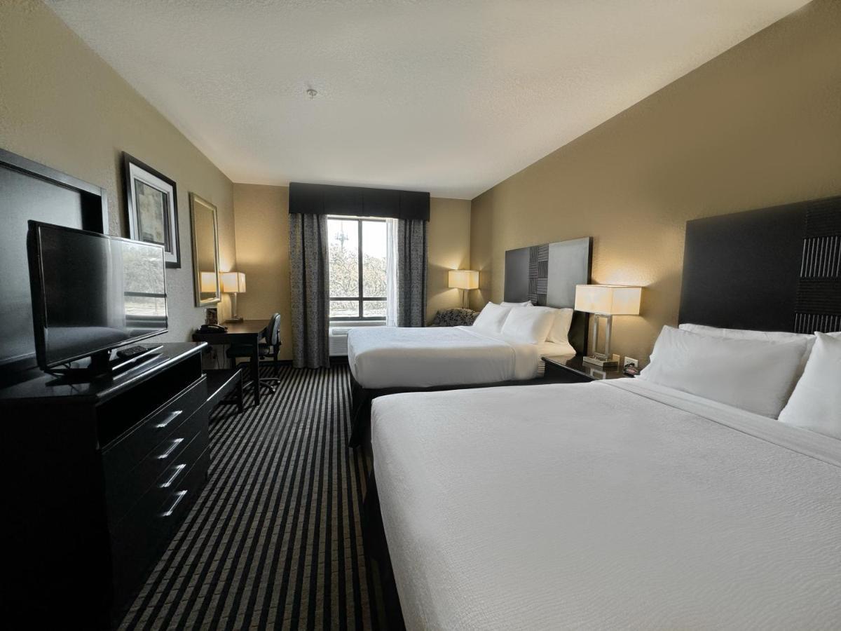 Hotel North Stone Oak Area By Ihg 3*