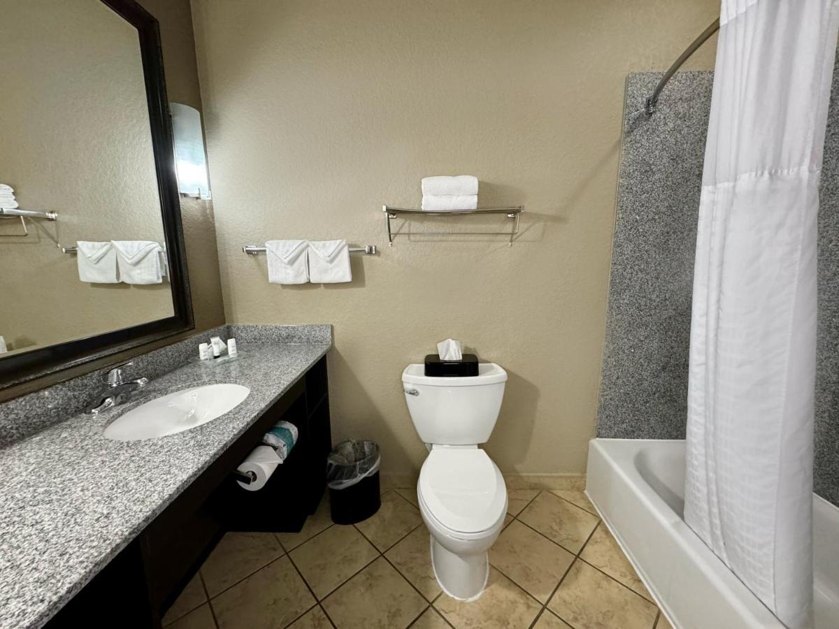 North Stone Oak Area By Ihg 3*