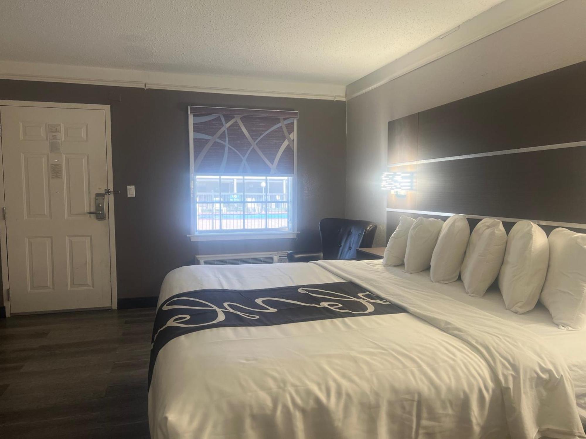 La Quinta By Wyndham Ih-10 West Tx Hotel