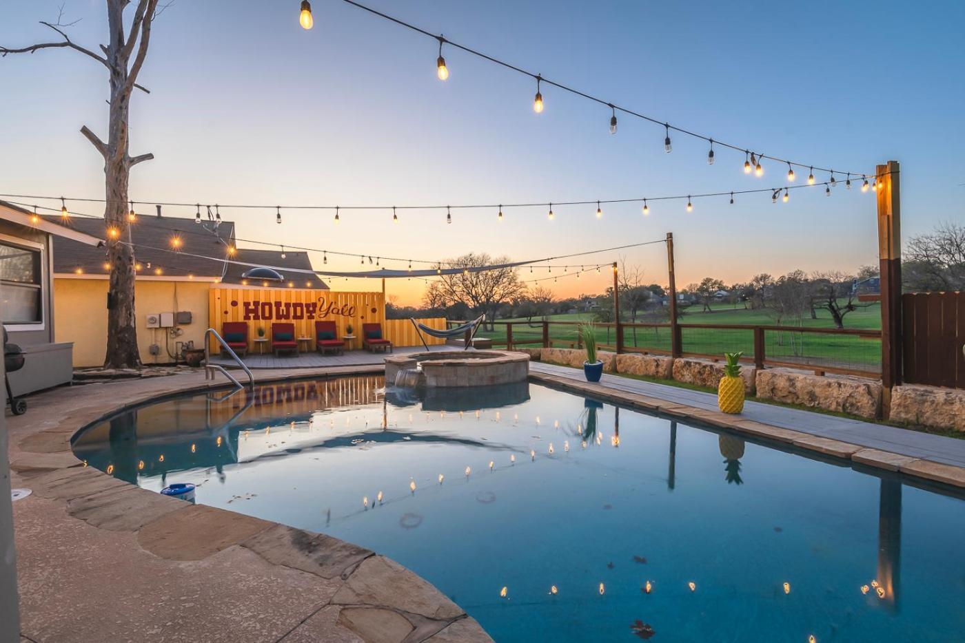 Holiday home Stunning Pool Overlooking Golf Course & Game *