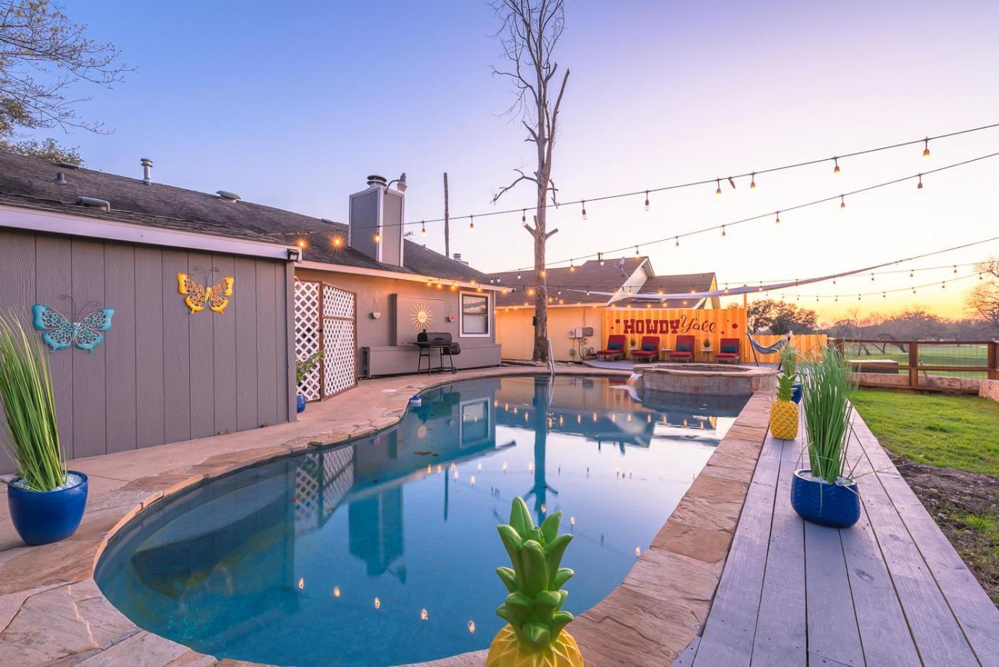 Stunning Pool Overlooking Golf Course & Game * San Antonio