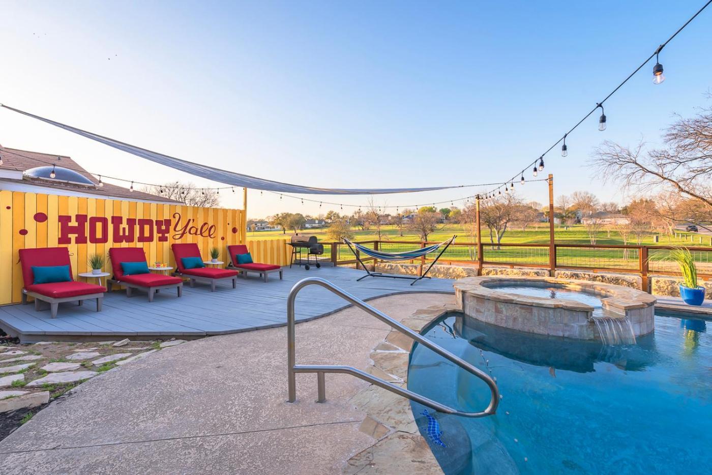 Holiday home Stunning Pool Overlooking Golf Course & Game *