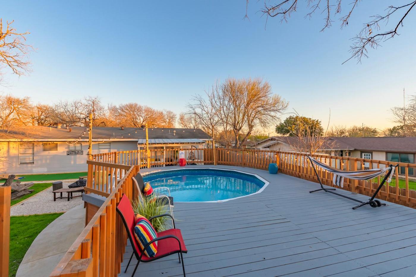 Game Room, Pool & Fire Pit At The Medical Center San Antonio