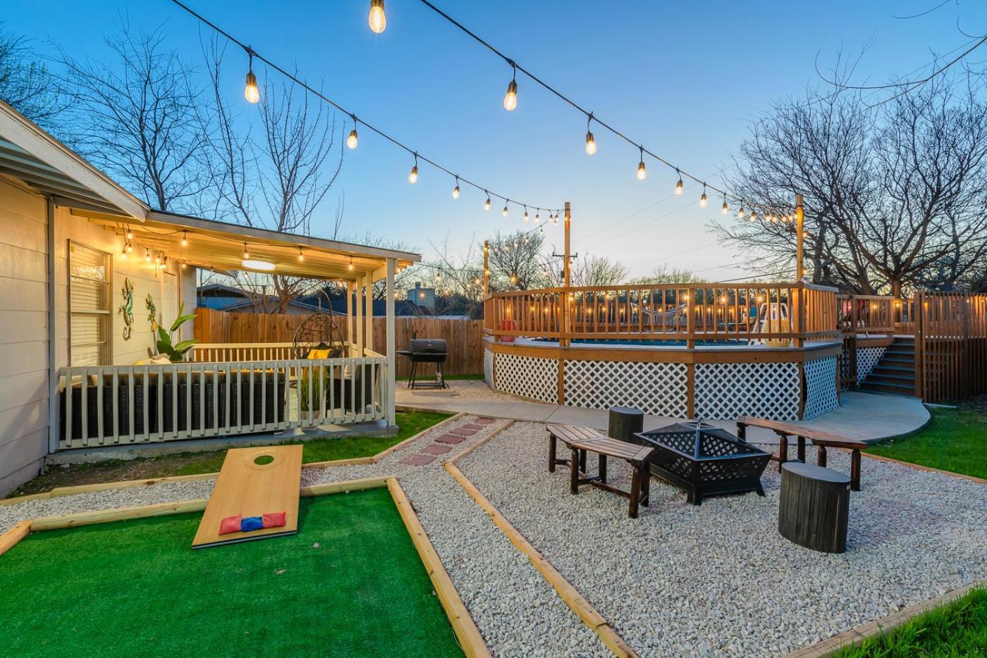 Game Room, Pool & Fire Pit At The Medical Center Holiday home