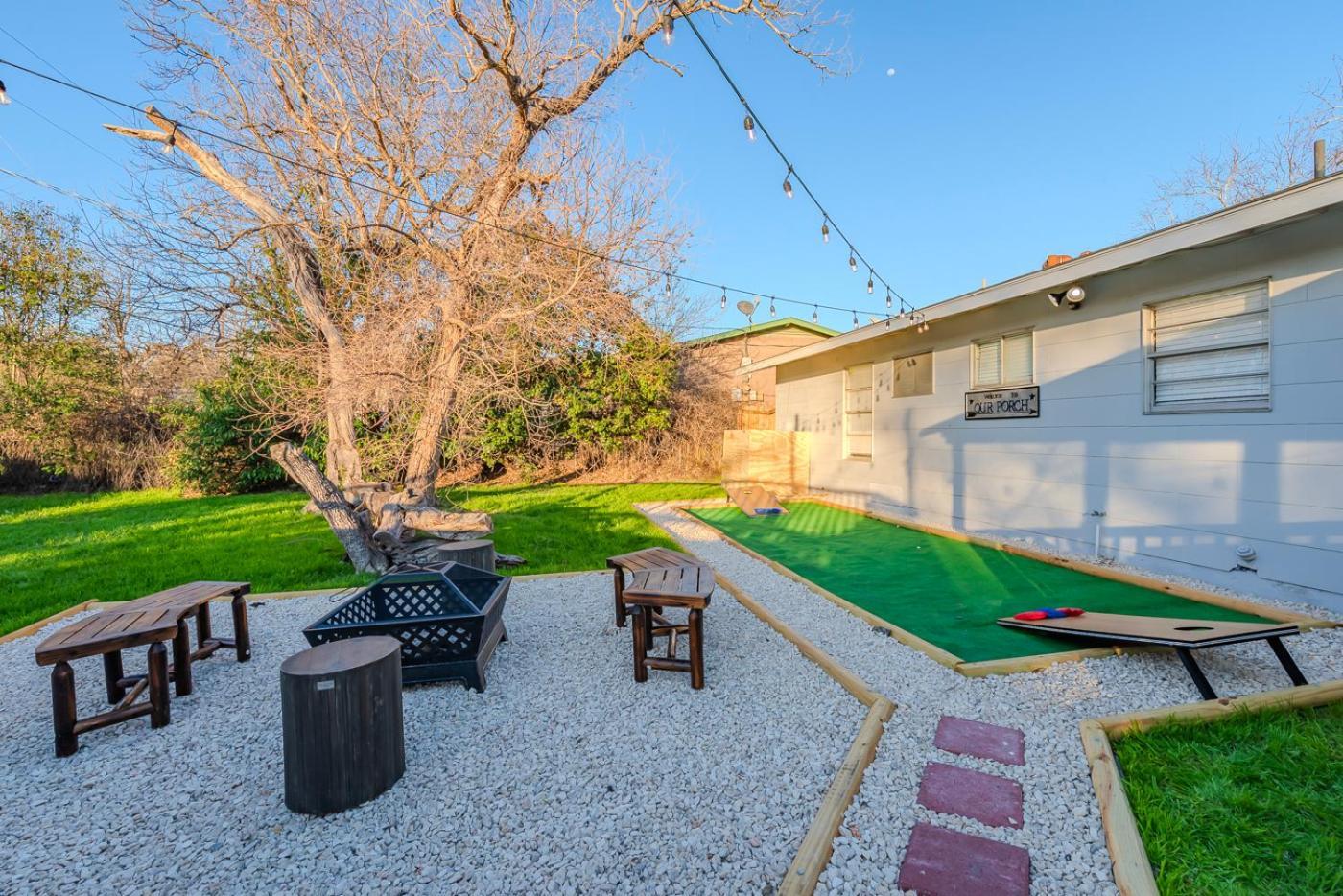 Game Room, Pool & Fire Pit At The Medical Center * San Antonio