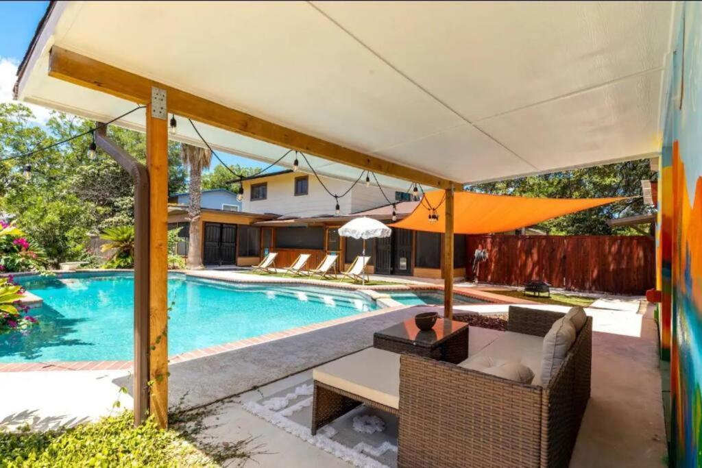 Modern Oasis In W/h Amenities And Pool Villa *