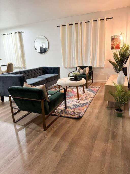 Downtown Sa Cozy & 2 Bedroom Apartment