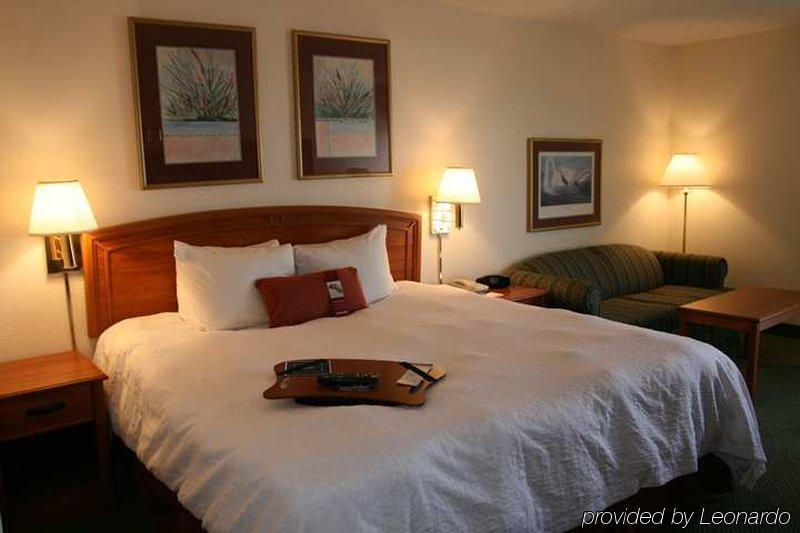 Clarion Pointe Near Medical Center Hotel 2*