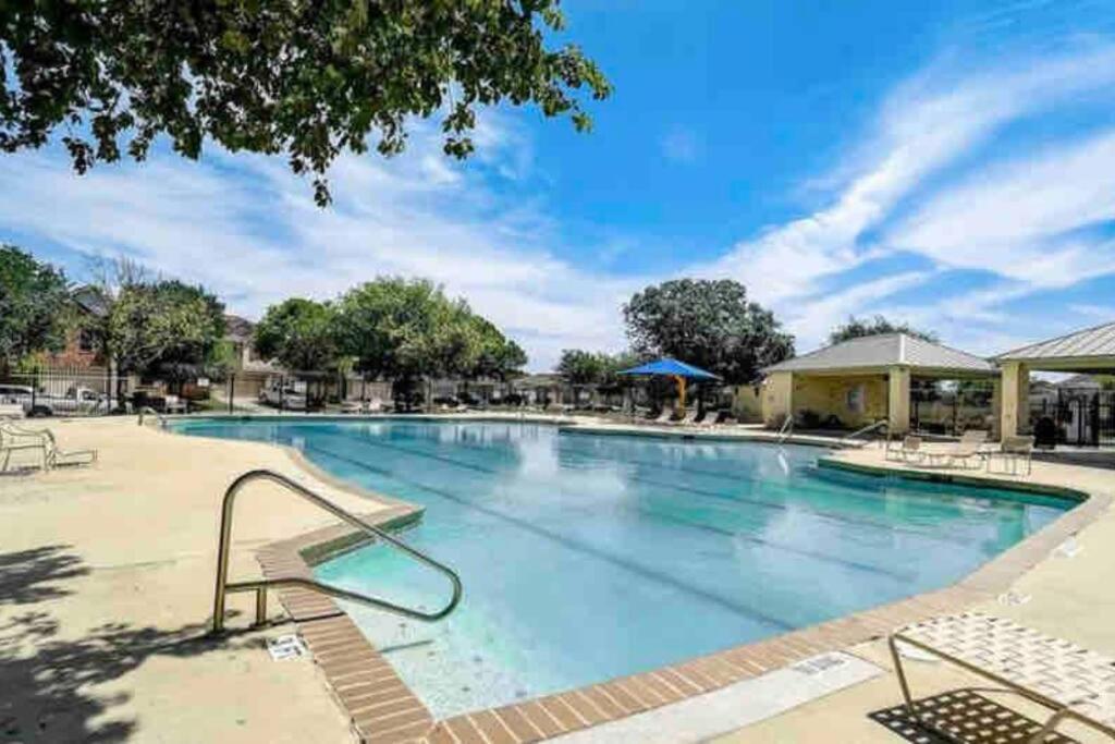 “casa Linda” Relaxing In A Friendly Community * San Antonio