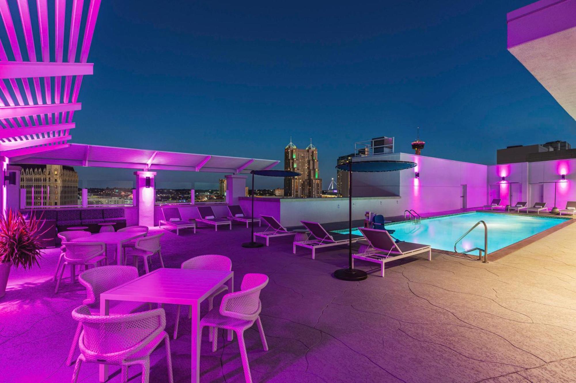 Hilton Garden Downtown Riverwalk Hotel San Antonio