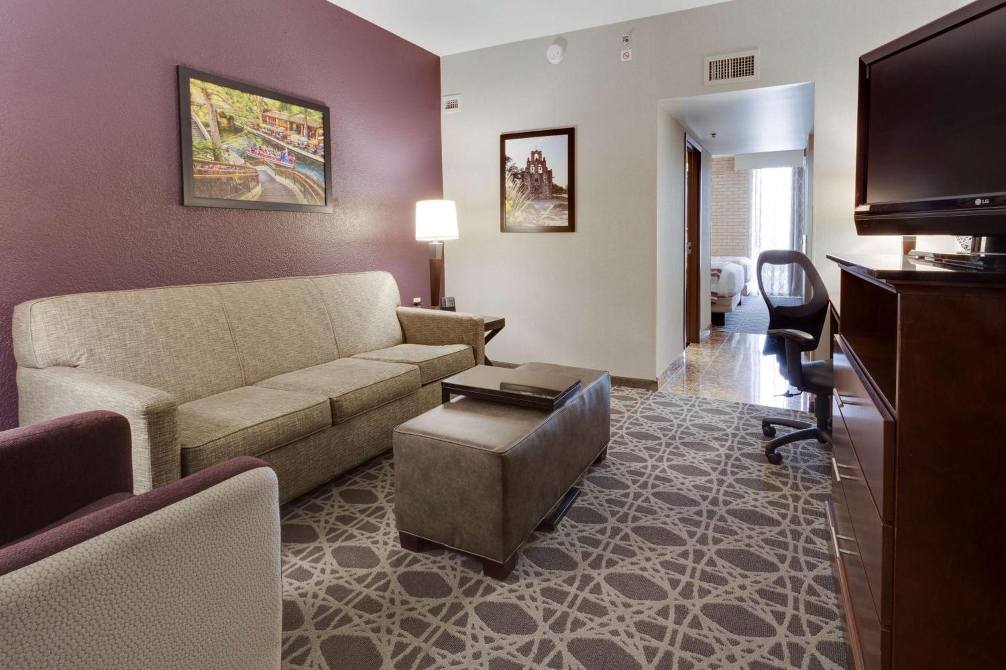 Drury & Northeast Hotel