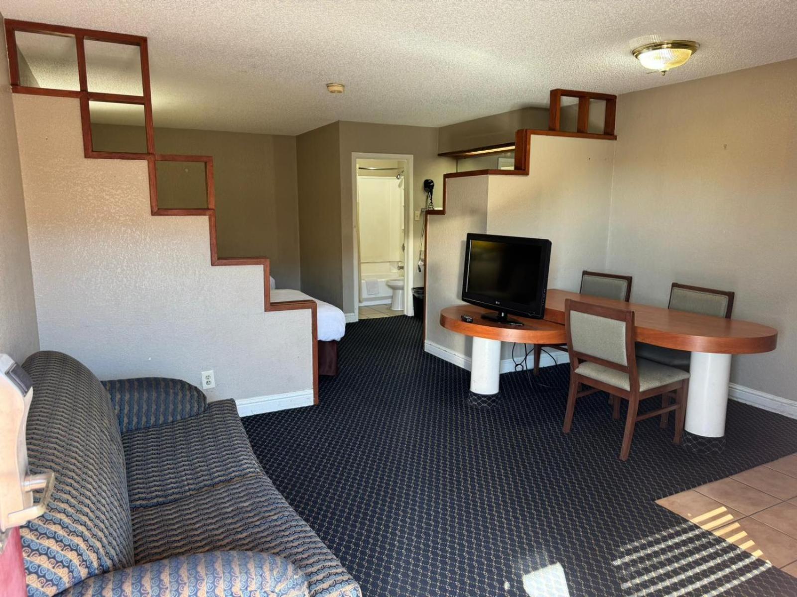 Motel Homegate And 2*