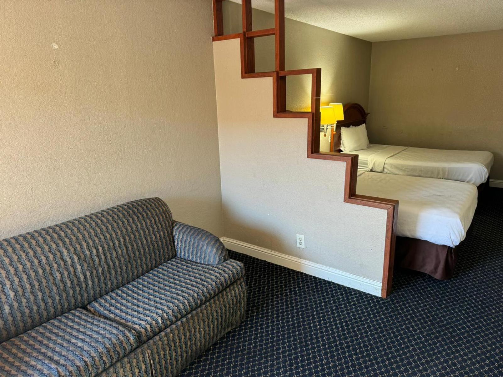 Homegate And Motel 2*