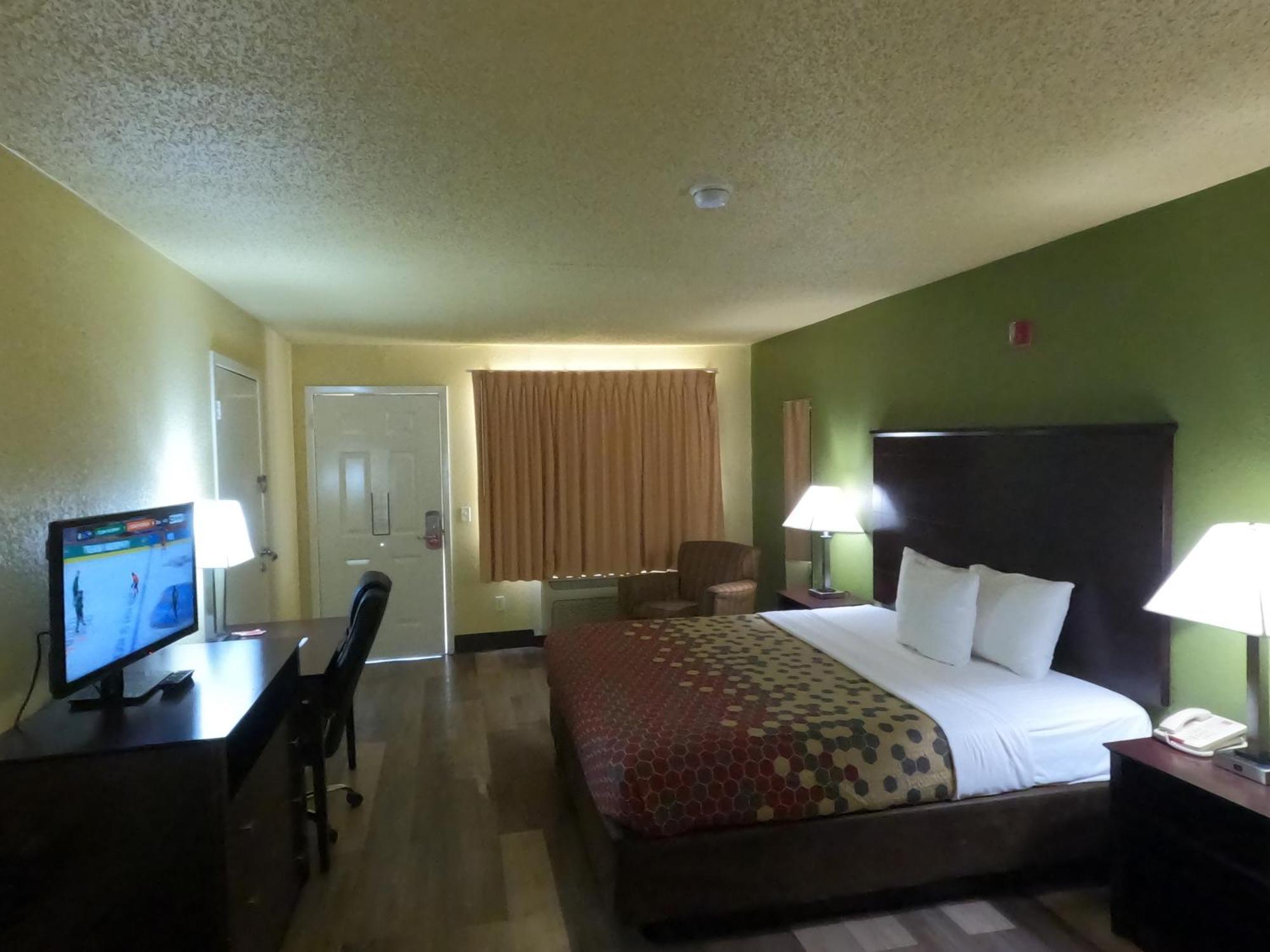 Hotel Econo & Downtown Northeast Near Fort Sam Houston