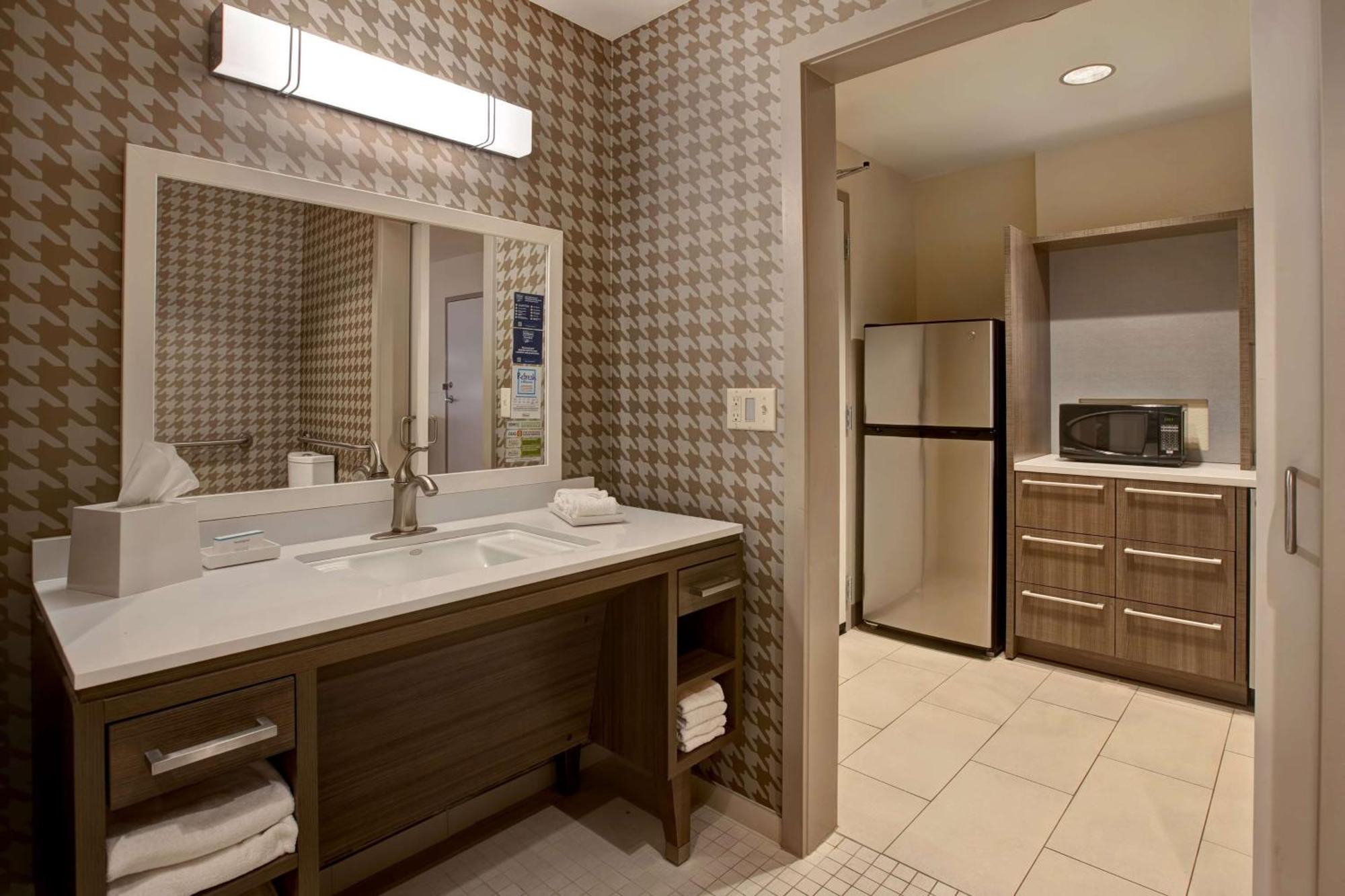Hotel Home2 By Hilton On The Riverwalk 3*