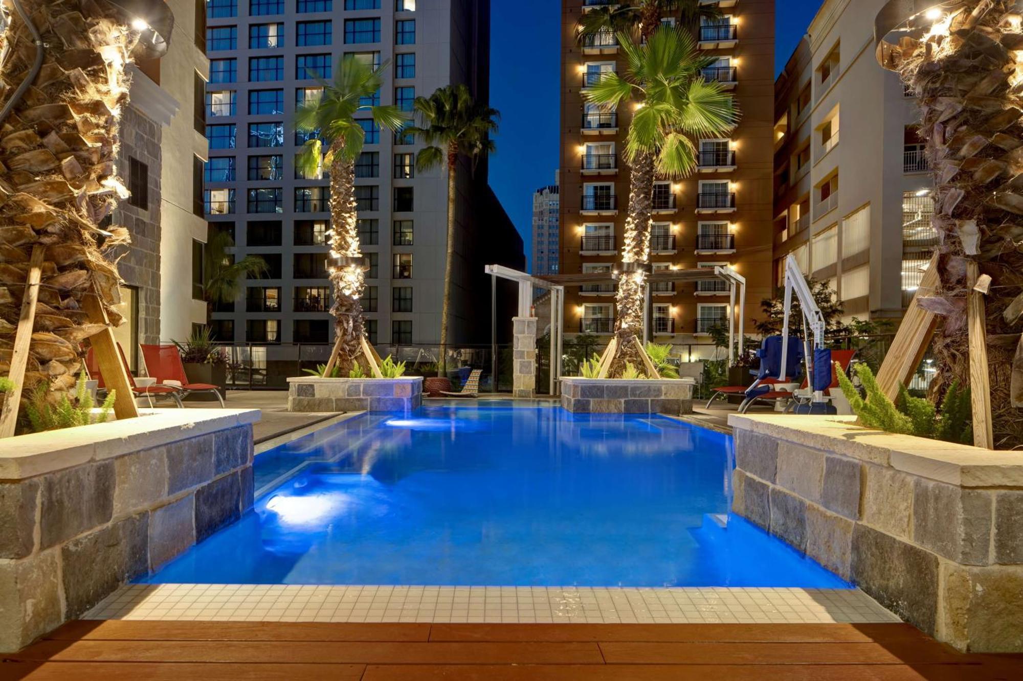 Hotel Home2 By Hilton On The Riverwalk