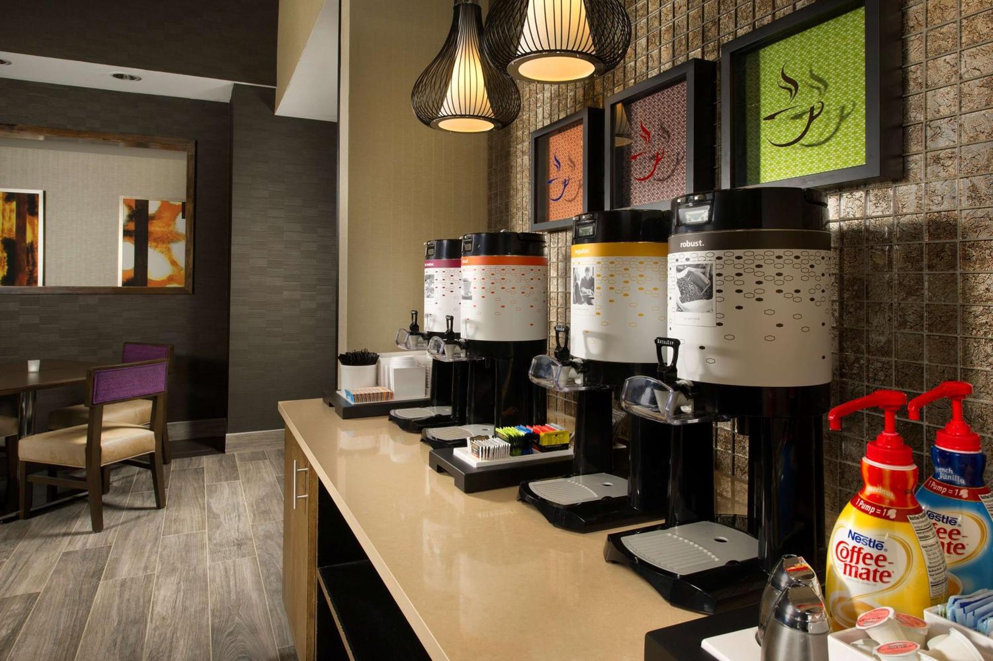 Hotel Hampton & Northwest/medical Center 3*