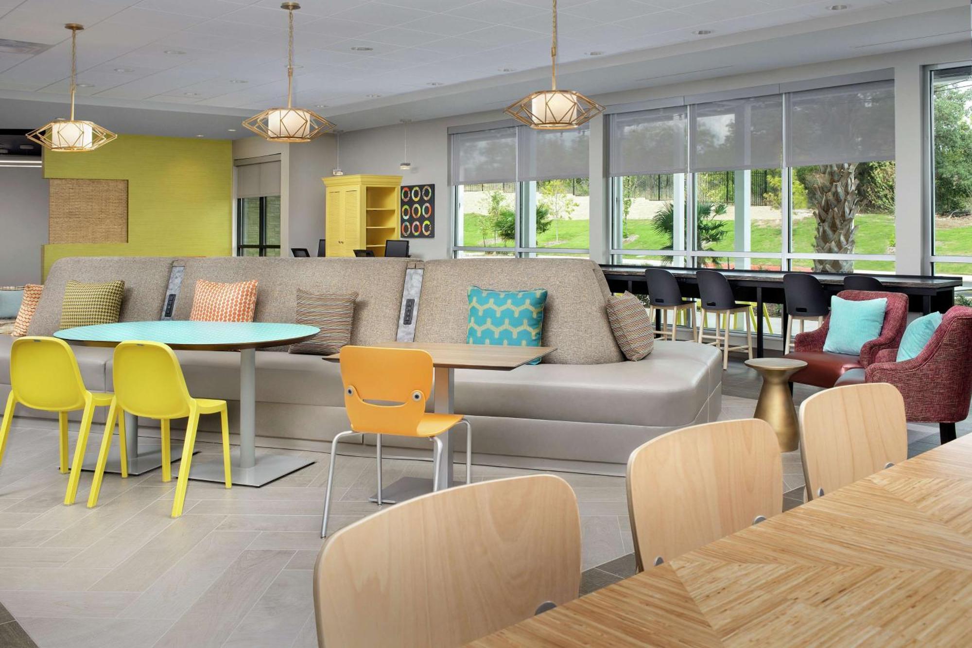 Home2 By Hilton Lackland Seaworld Hotel San Antonio