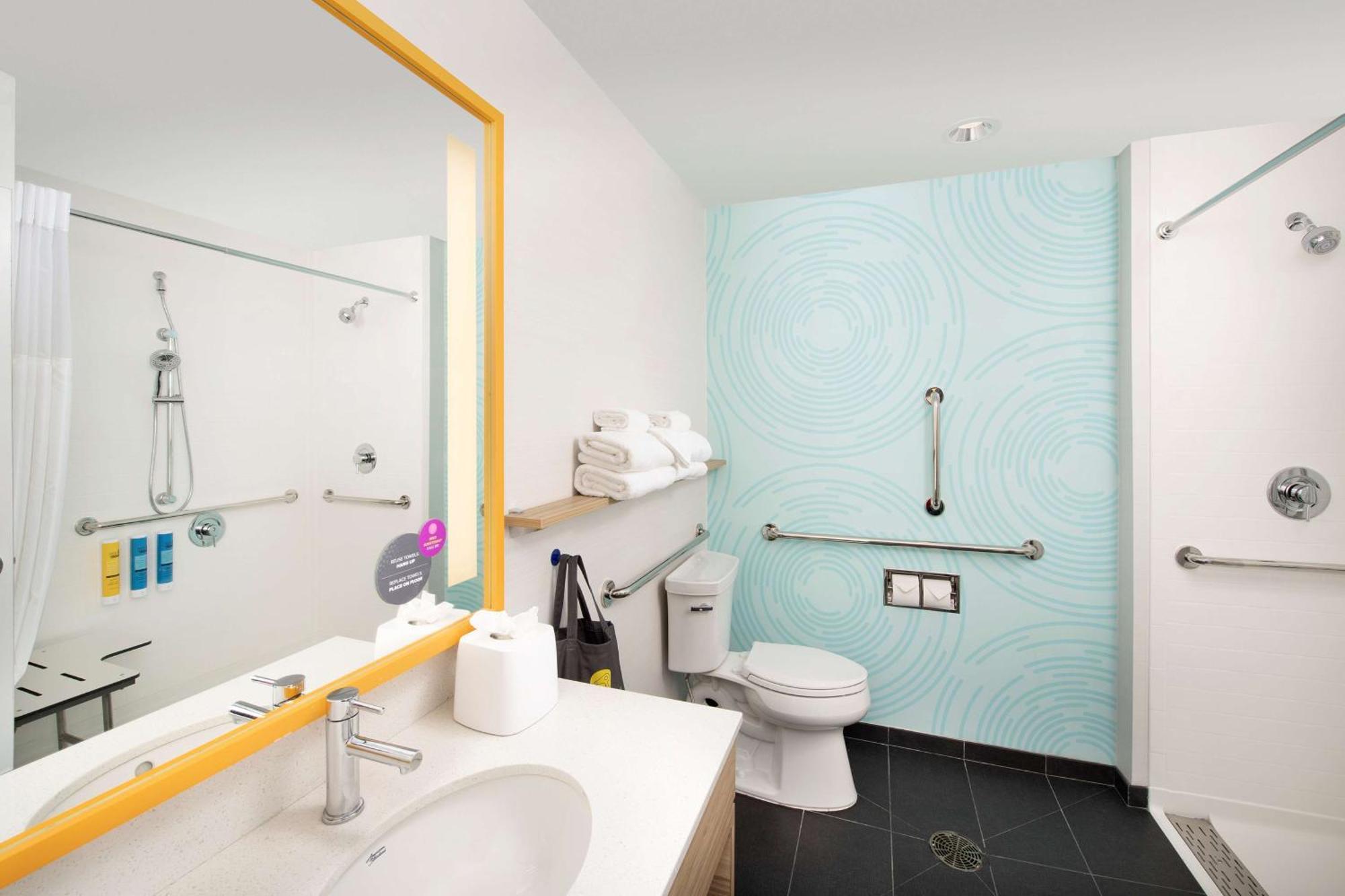Tru By Hilton Downtown Riverwalk Hotel 3*