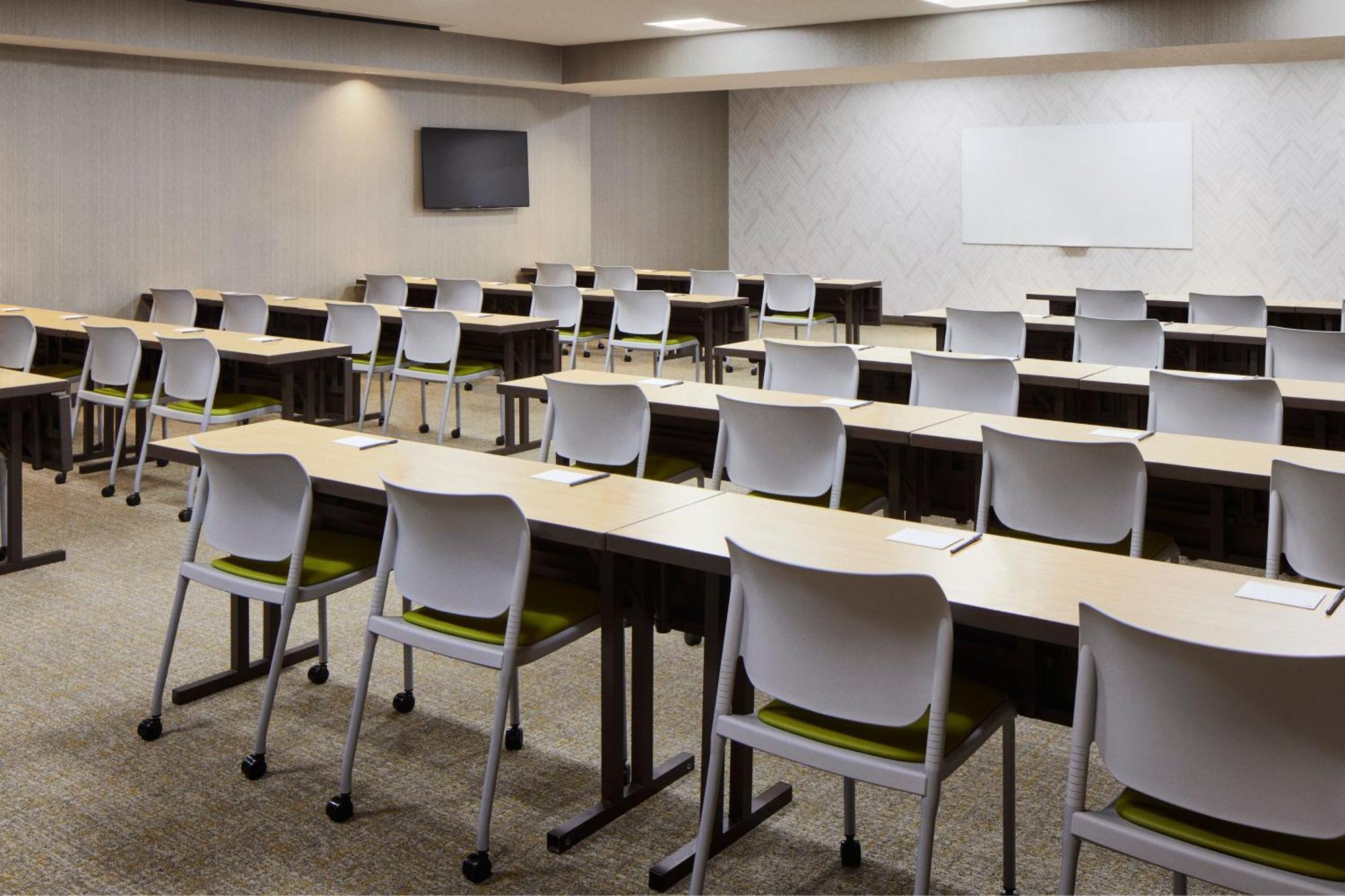 Springhill By Marriott Downtown-riverwalk Area Hotel
