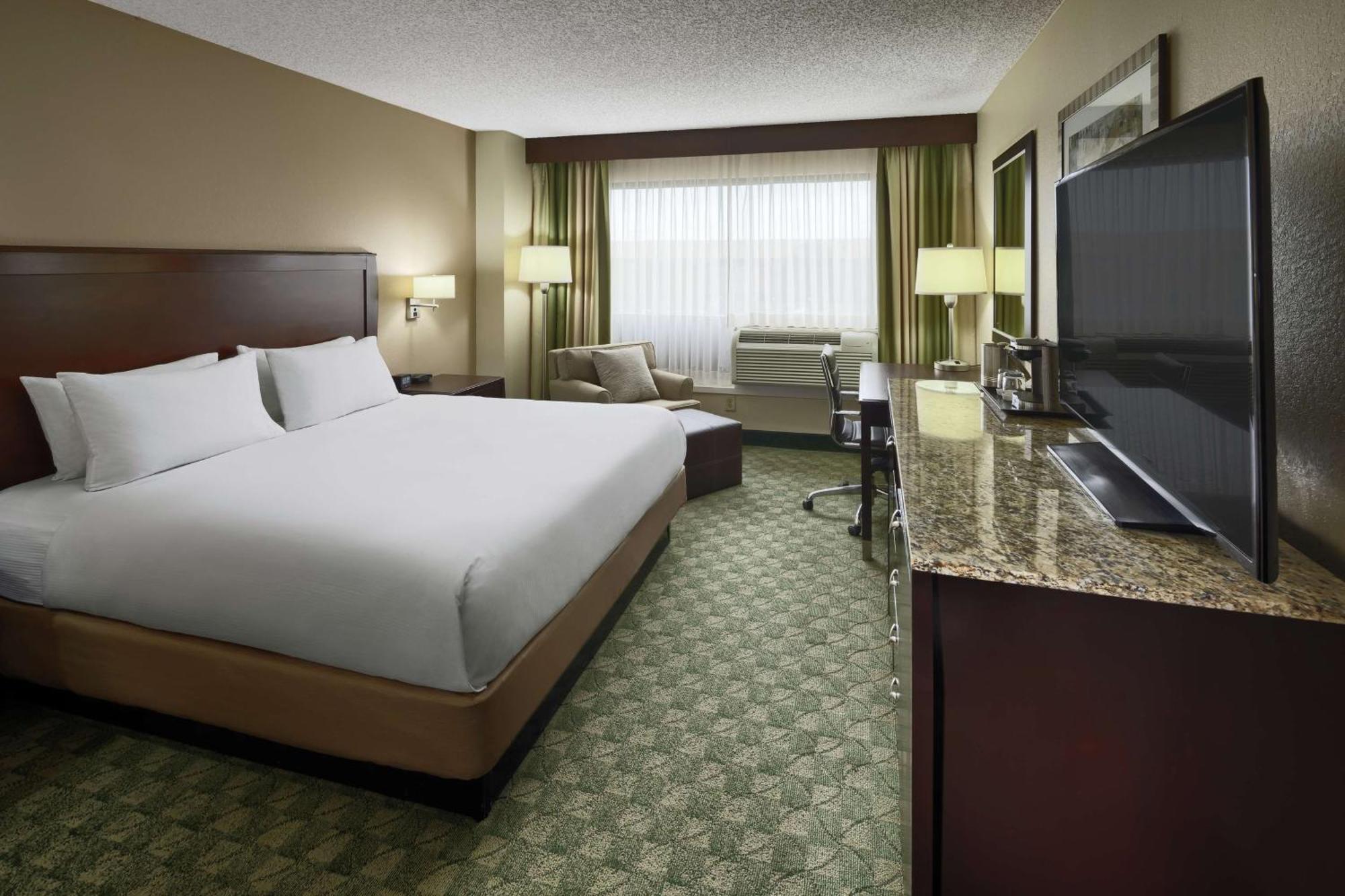 Doubletree By Hilton Downtown 4*