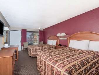 Hotel Days By Wyndham Splashtown/att Center San Antonio